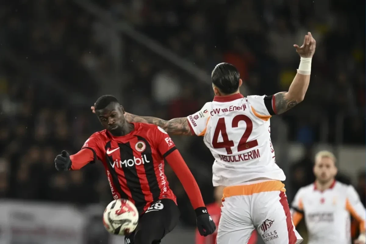 "Qalatasaray" öz meydanında məğlub olaraq kubokla vidalaşıb