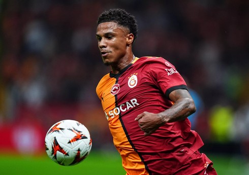 "Qalatasaray"ın futbolçusu zədə səbəbindən 1 ay yaşıl meydanlardan kənar qalacaq