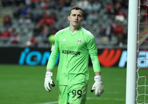 "Qarabağ" rusiyalı qapıçı ilə yollarını ayırıb