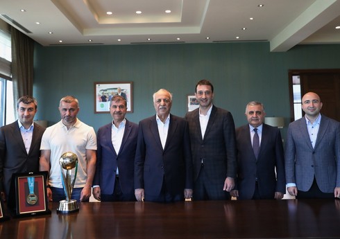 “Qarabağ”ın fəxri prezidenti Abdolbari Gozal klub rəsmiləri ilə görüşüb