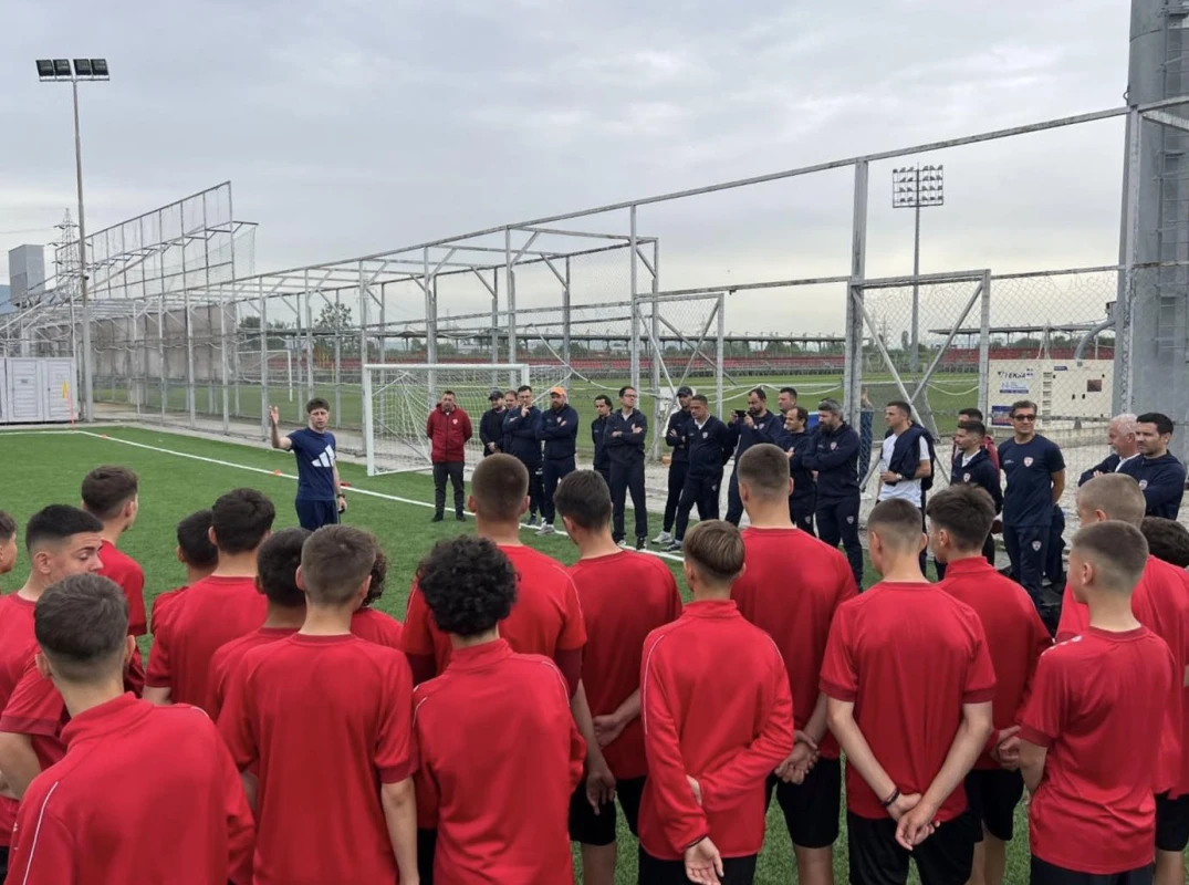 “Qarabağ”ın məşqçisi UEFA kursunda təlimatçı kimi çıxış edib