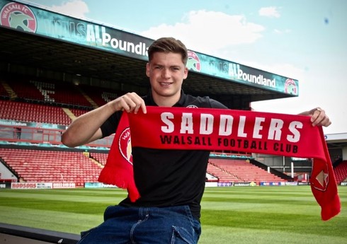 "Qarabağ"ın rəqibi hücumçusunu İngiltərə klubuna icarəyə verib