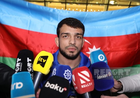 Qızıl medal qazanan güləşçi: "Məşqçilərimin, rəhbərliyin və xalqımın mənə olan inamını doğrultdum"