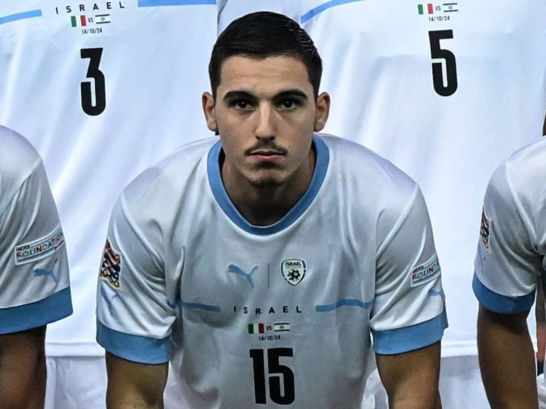 "Ayaks" İsrail millisinin futbolçusu ilə müqavilə imzalayıb