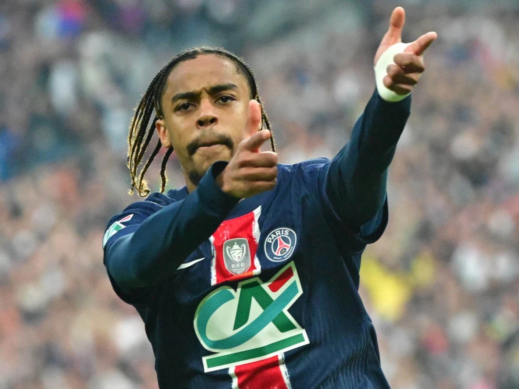 "Bavariya" israr edir, PSJ buraxmır