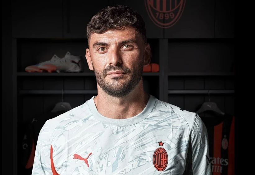 "Milan" italiyalı qolkiperi heyətinə qatıb - RƏSMİ