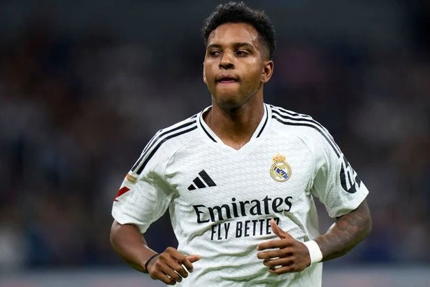 "Siti" "Real"ın futbolçusu ilə maraqlanır