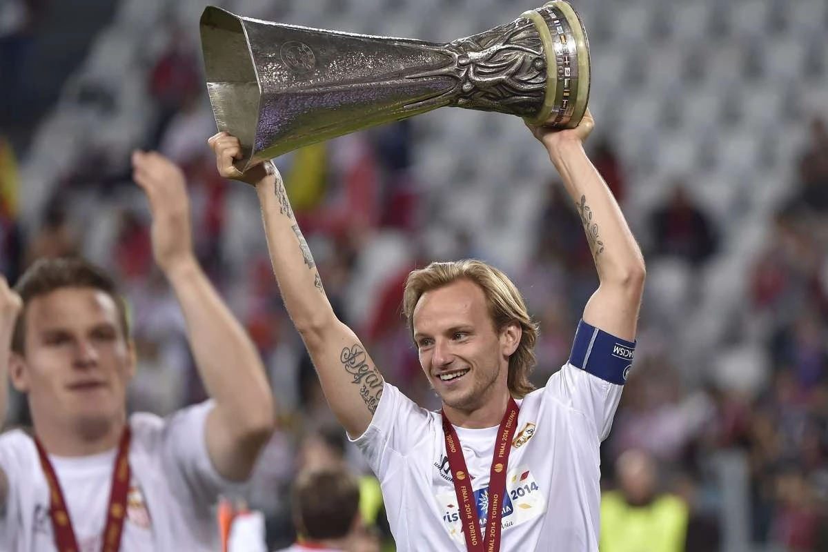 Rakitiç karyerasını başa vurub - VİDEO