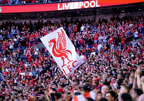 Rəqib komandanın futbolçusunu təhqir edən "Liverpul" azarkeşinin stadionlara girişinə qadağa qoyulub