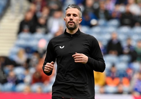 Robin van Persi Niderland klubunun baş məşqçisi olacaq