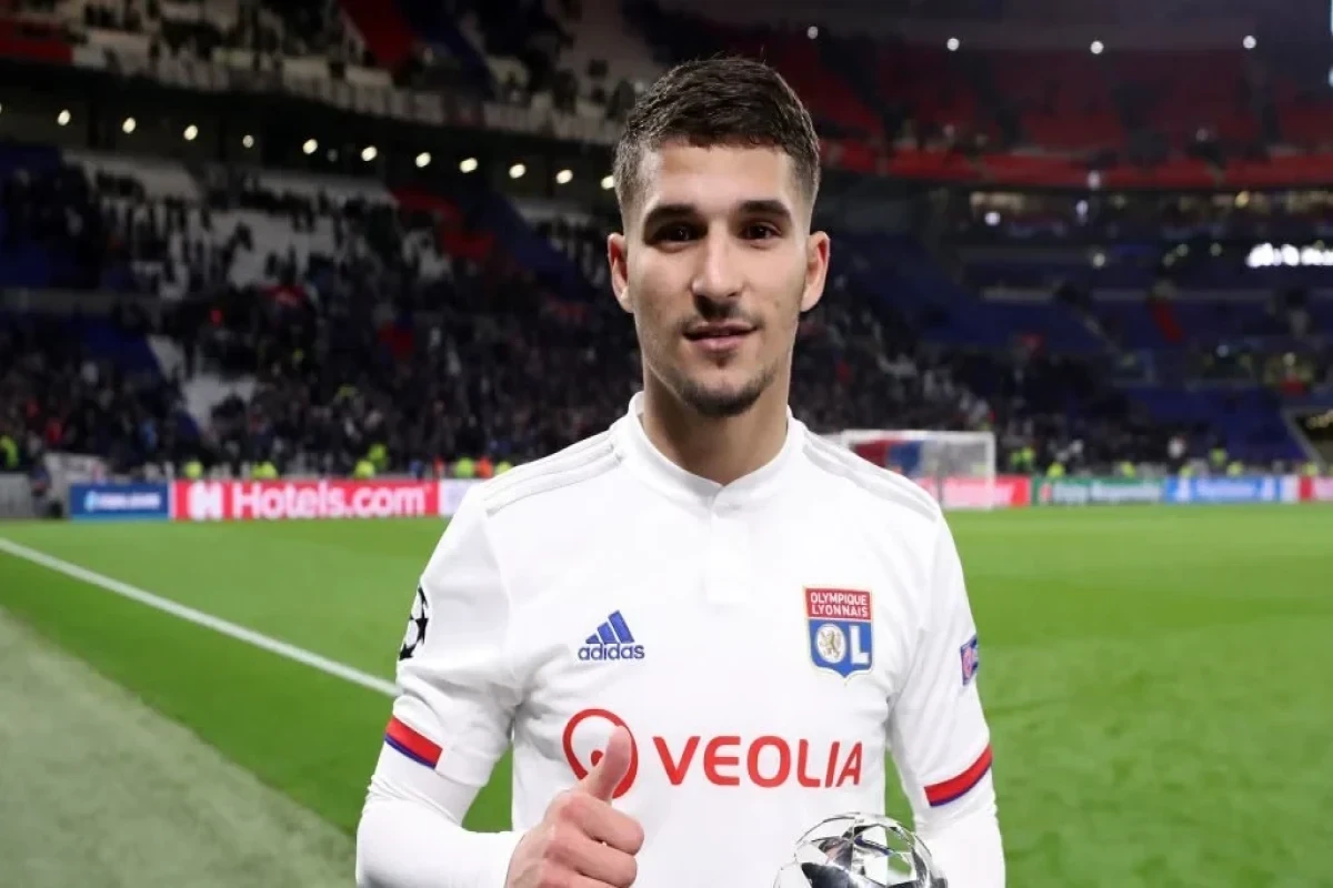 “Roma” heyətinə yeni futbolçu qatır