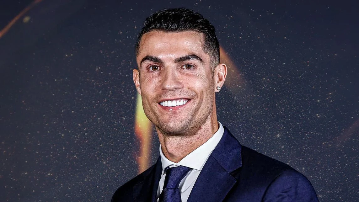 Ronaldo bütün dövrlərin ən yaxşısı seçilib