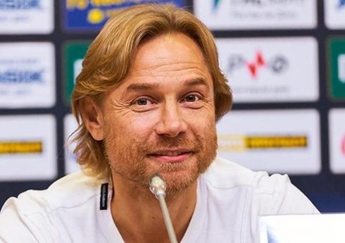 Rusiya millisinin baş məşqçisi klubda da işləyə bilər