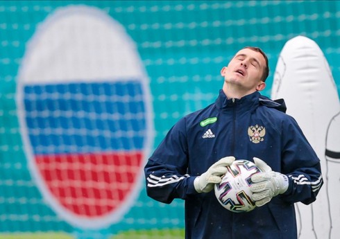 Rusiyalı qapıçının "Qarabağ"a keçidi baş tutmayıb