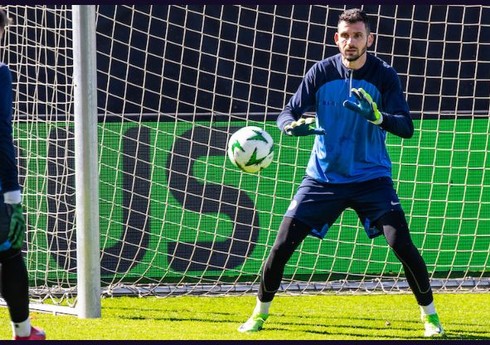 "Sabah"ın rəqibi qapıçısı ilə yolları ayırıb