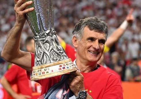 "Sevilya" Avropa Liqasının qalibi olan baş məşqçi ilə yollarını ayırmaq istəyir