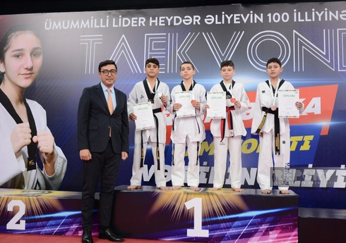 Taekvondo üzrə Azərbaycan birincilikləri və çempionatında mükafatlandırma mərasimi keçirilib