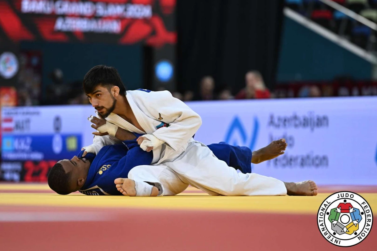 Turan Bayramovdan bürünc: Günü 2 medalla tamamladıq