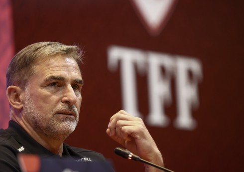 Türkiyə millisi baş məşqçisi ilə yollarını ayırıb