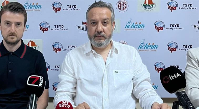 Türkiyə Super Liqasında şok ayrılıq: Prezident istefa verib