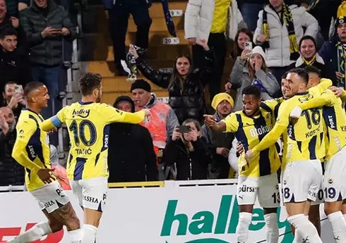 Türkiyə Superliqası: "Fənərbağça" "Qalatasaray"la arasındakı xal fərqini azaldıb