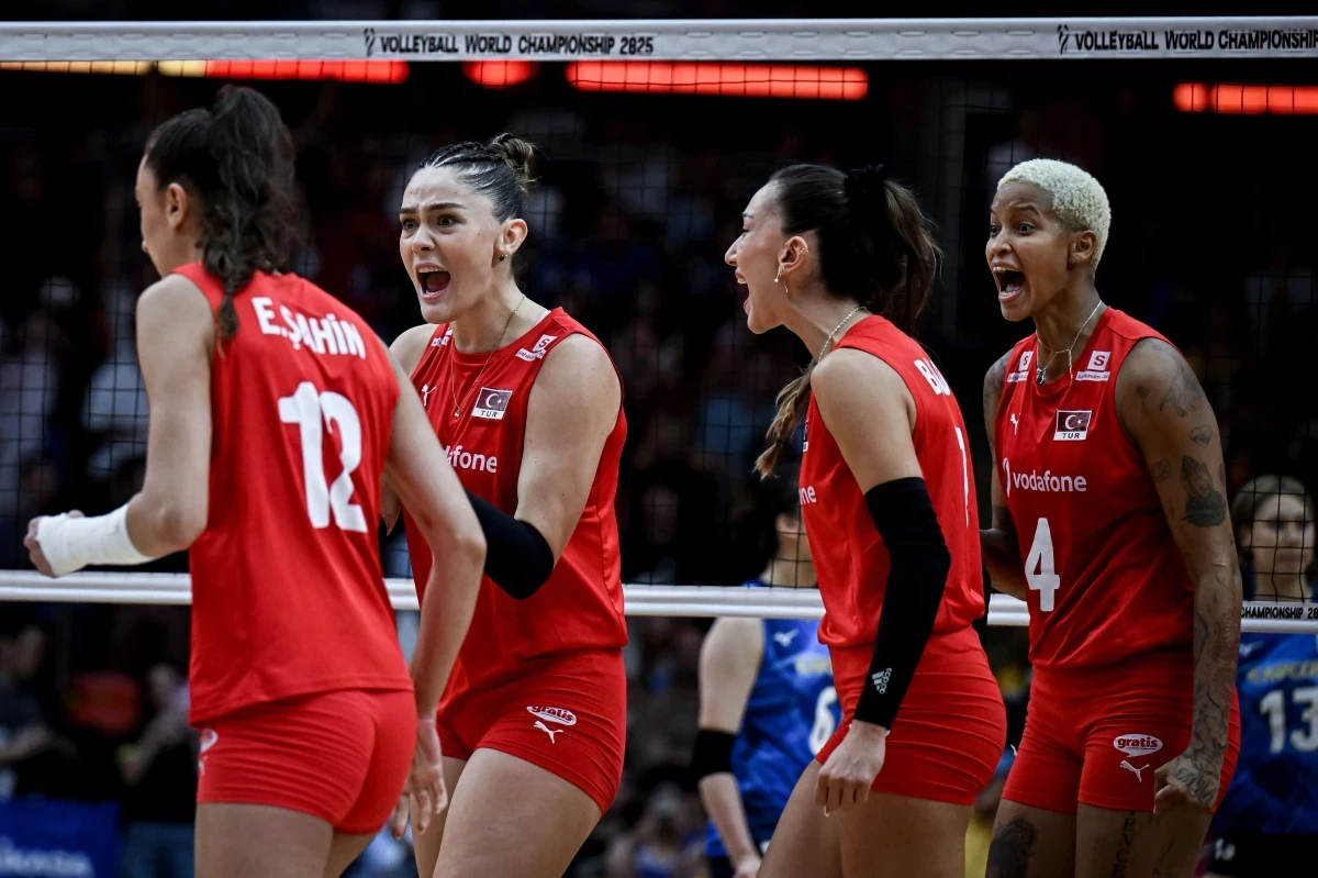 Türkiyənin qadın voleybol millisi dünya çempionatında ikinci olub