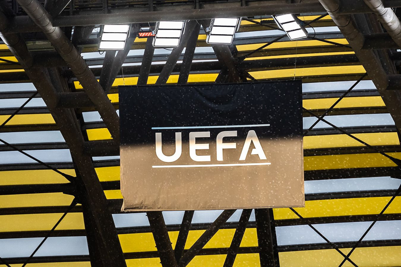UEFA assosiasiyalara xəbərdarlıq edib