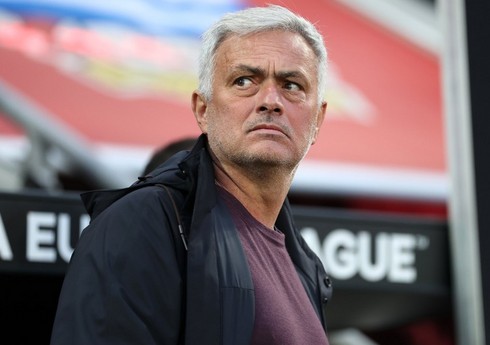 UEFA Joze Mourinyoya 4 oyunluq cəza verib