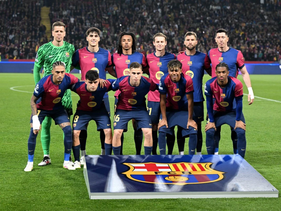 UEFA "Barselona" və "Çelsi"ni cəzalandırıb