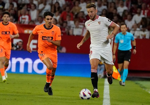 “Valensiya” mövsümə Avropa Liqasının çempionuna qalib gələrək start verib