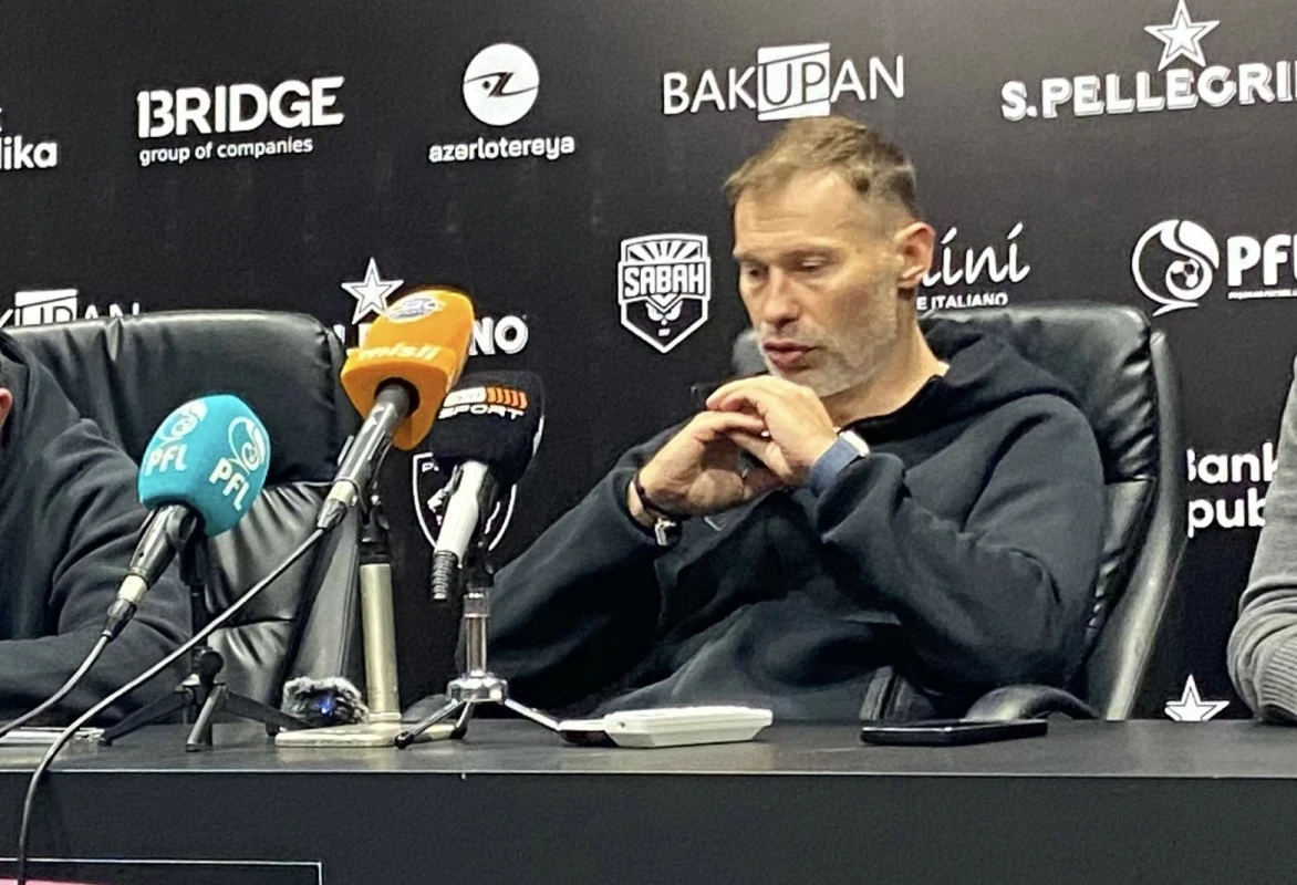 Vasili Berezutski: “Çox qol buraxırıq”