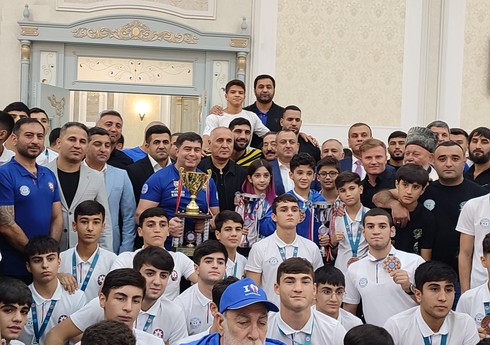 Vitse-spiker Avropa birinciliyində uğurlu çıxış edən Azərbaycan kikboksçularını təbrik edib