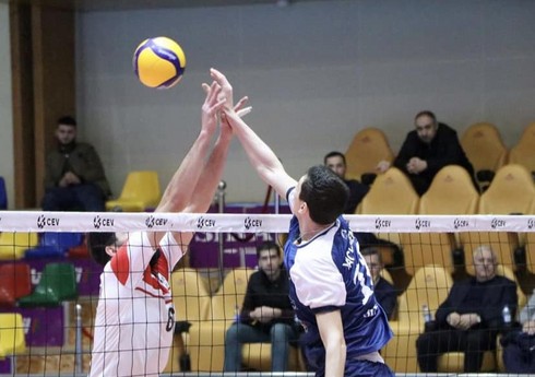 Voleybol üzrə Azərbaycan çempionatının oyunu hakimlərə görə təxirə salınıb