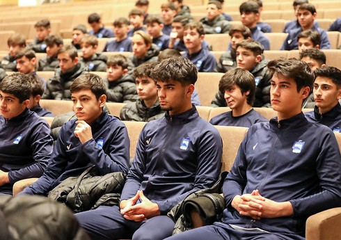 "Zirə"nin komandalarına danışılmış oyunlarla bağlı seminar keçirilib